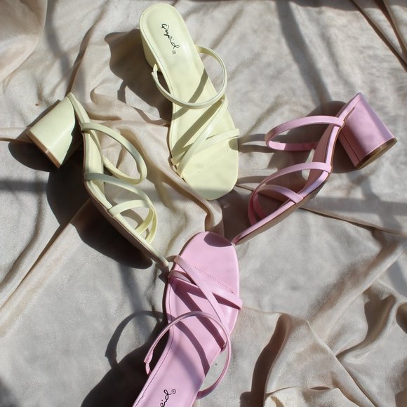 🚨FEW PAIRS LEFT// Pastel Yellow Strappy Sandal - Picture 5 of 12